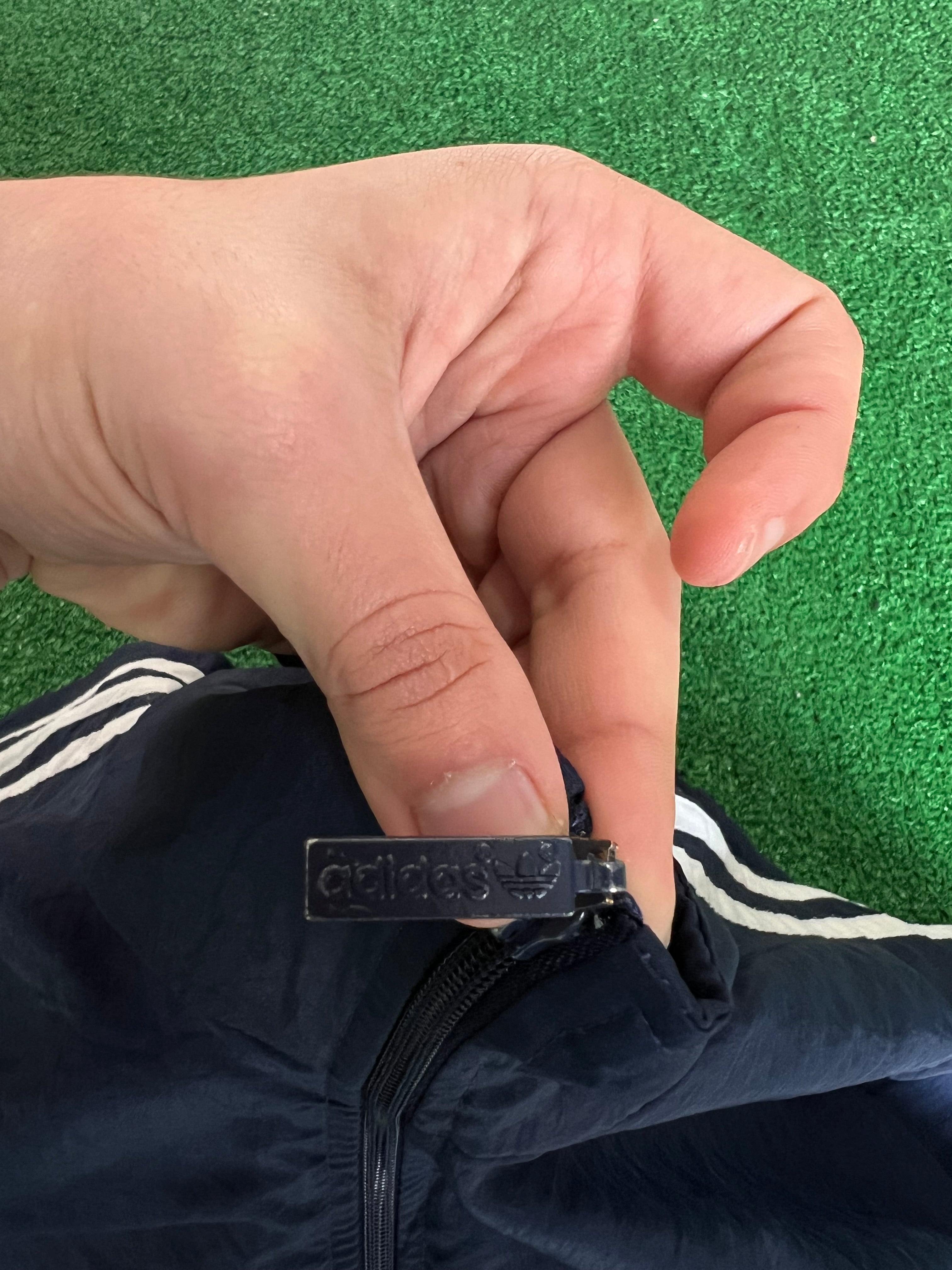 Adidas vintage windbreaker (XL)