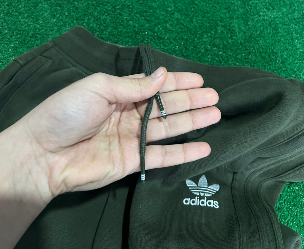 Adidas olive sweatpants (M)