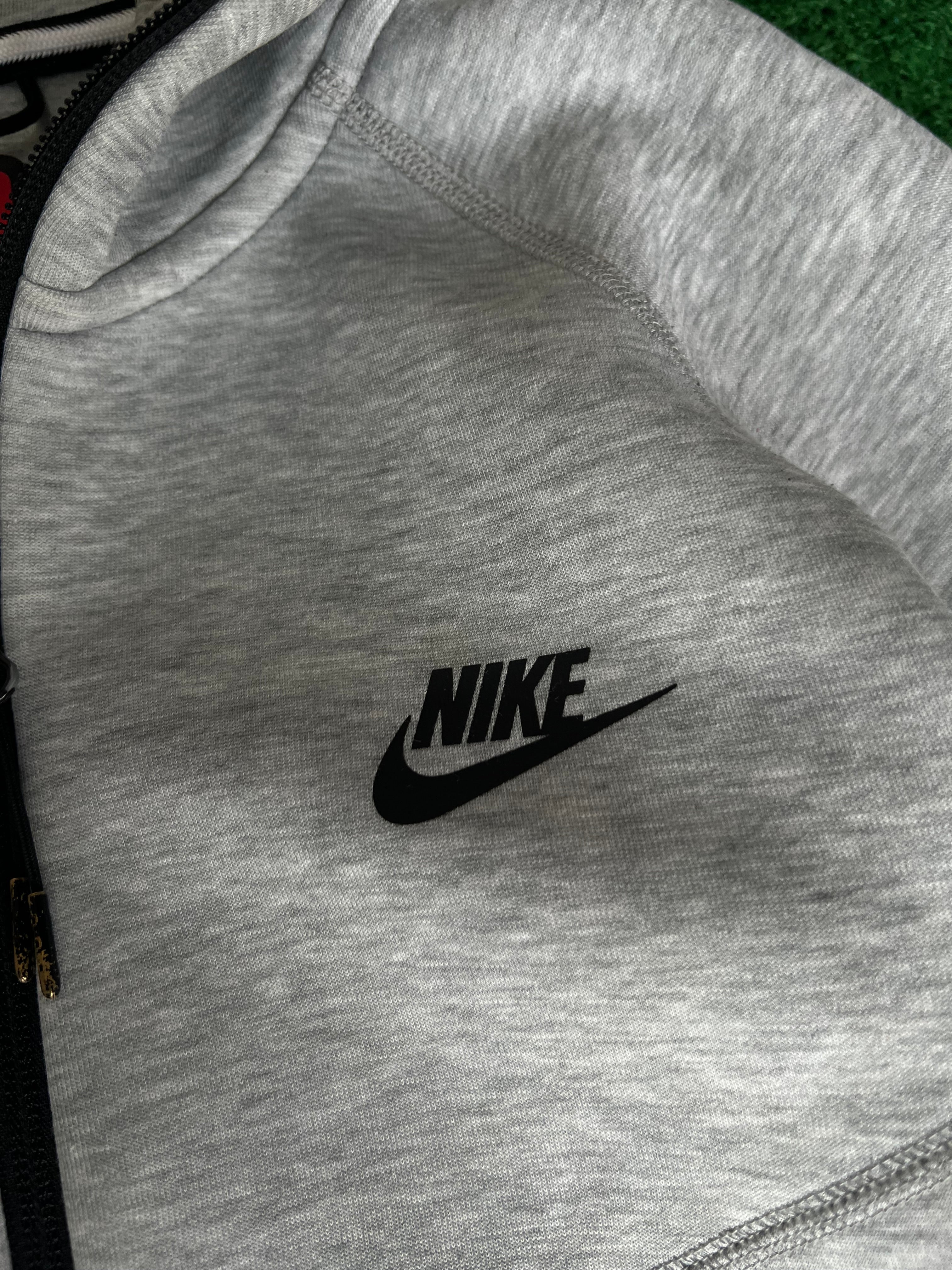 Nike Tech Fleece Jacket (S)