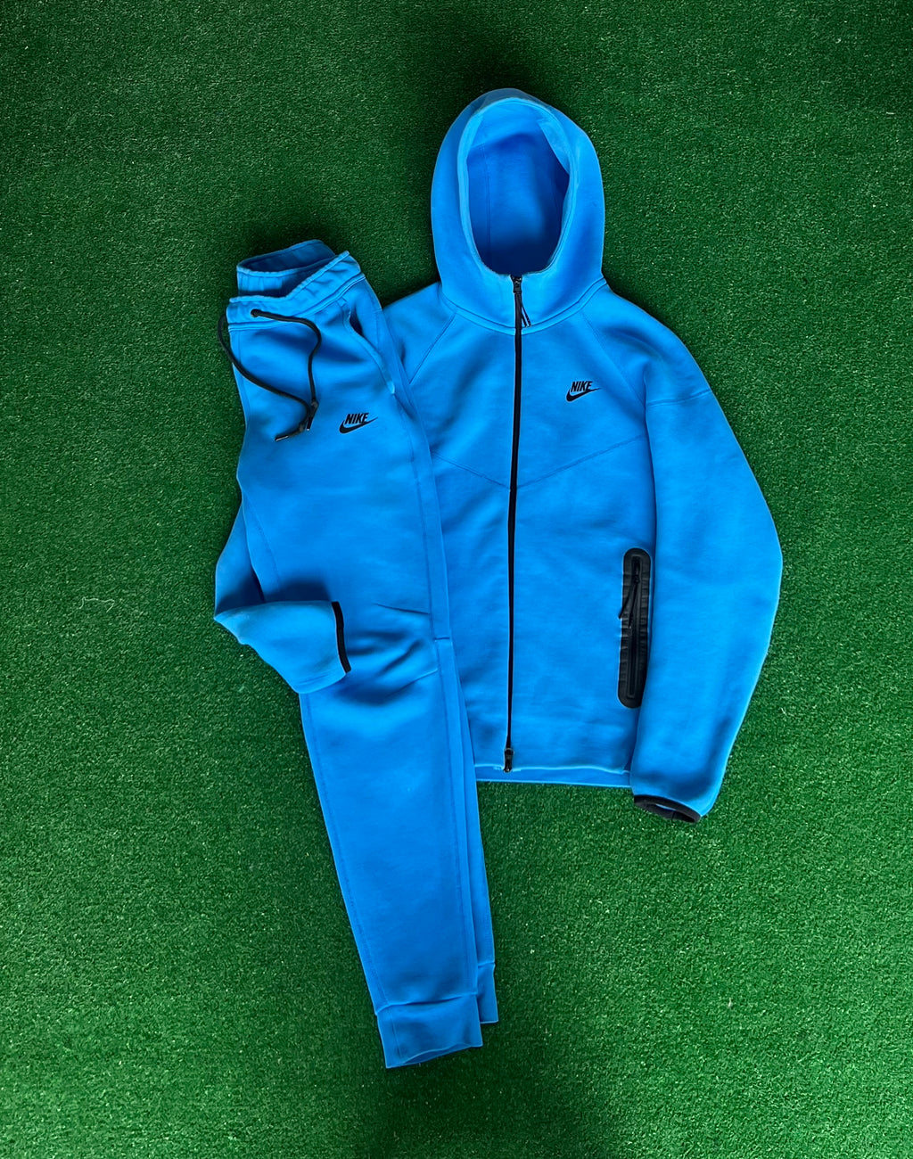 Nike Tech Fleece Set (S)