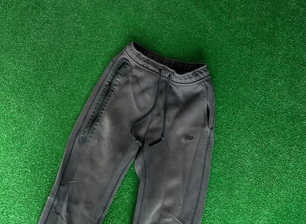 Nike Tech Fleece Joggers (S)