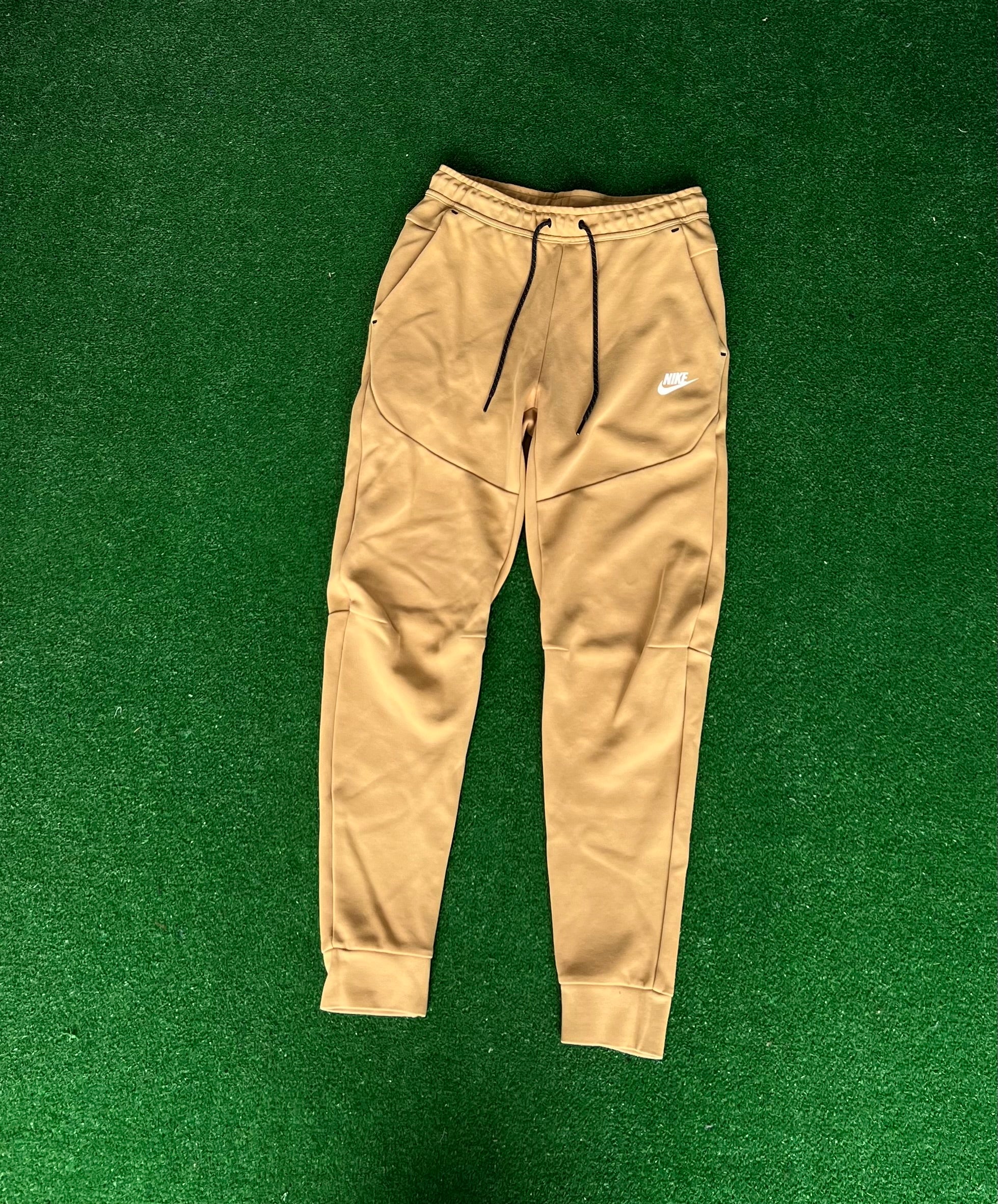 Nike Tech Fleece Joggers (S)