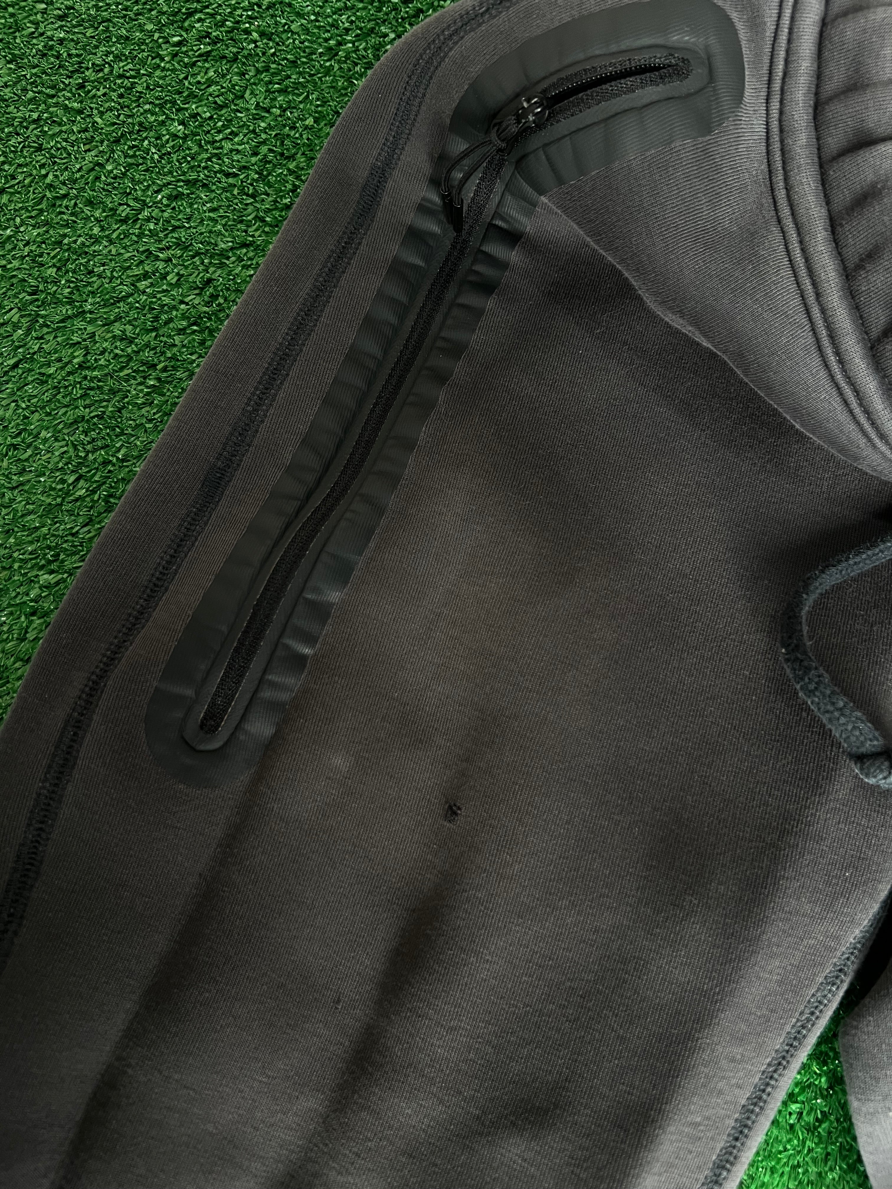 Nike Tech Fleece Joggers (S)