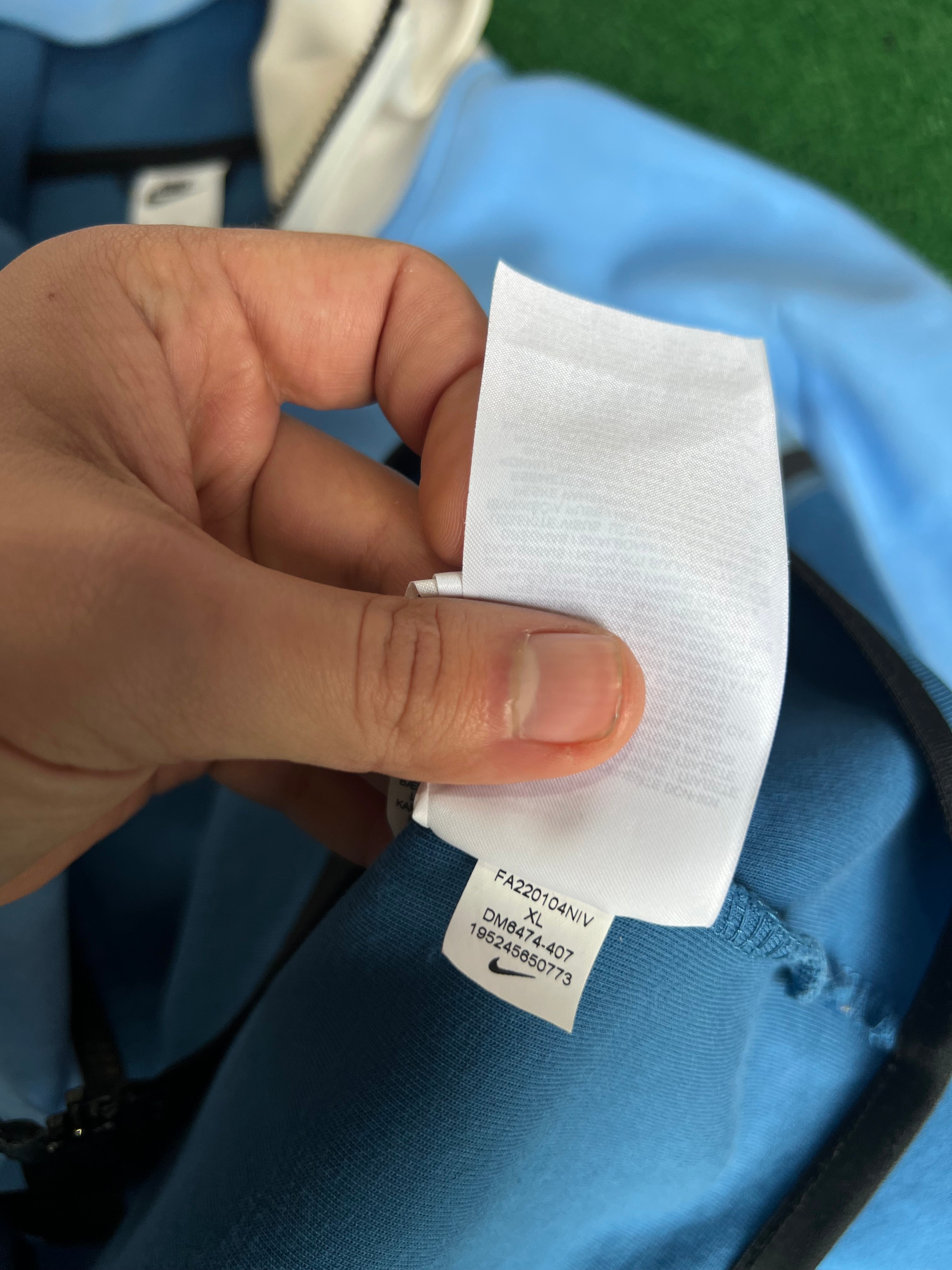 Nike Tech Fleece graphic jacket (XL)