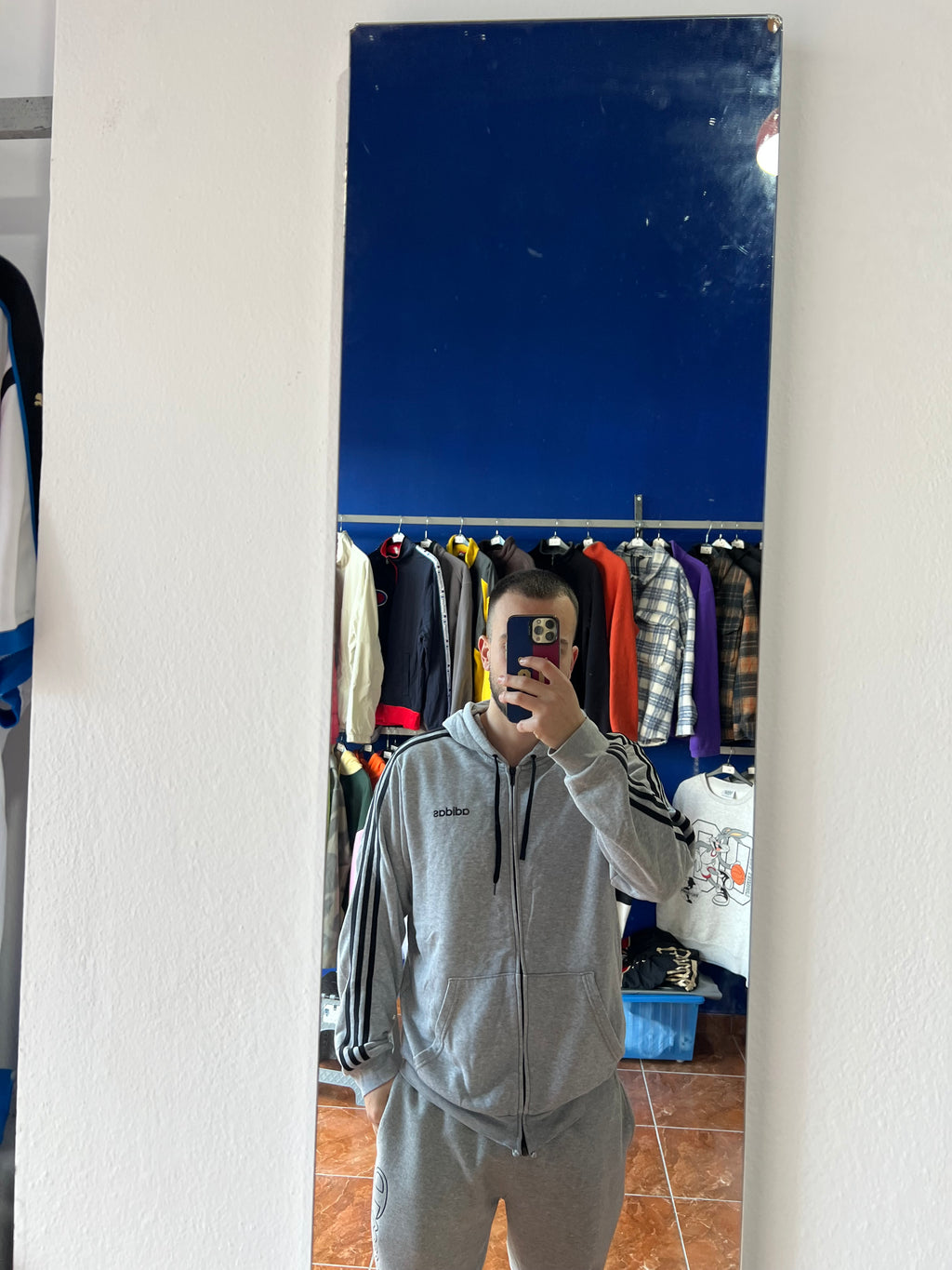 Adidas zip-up hoodie (L)