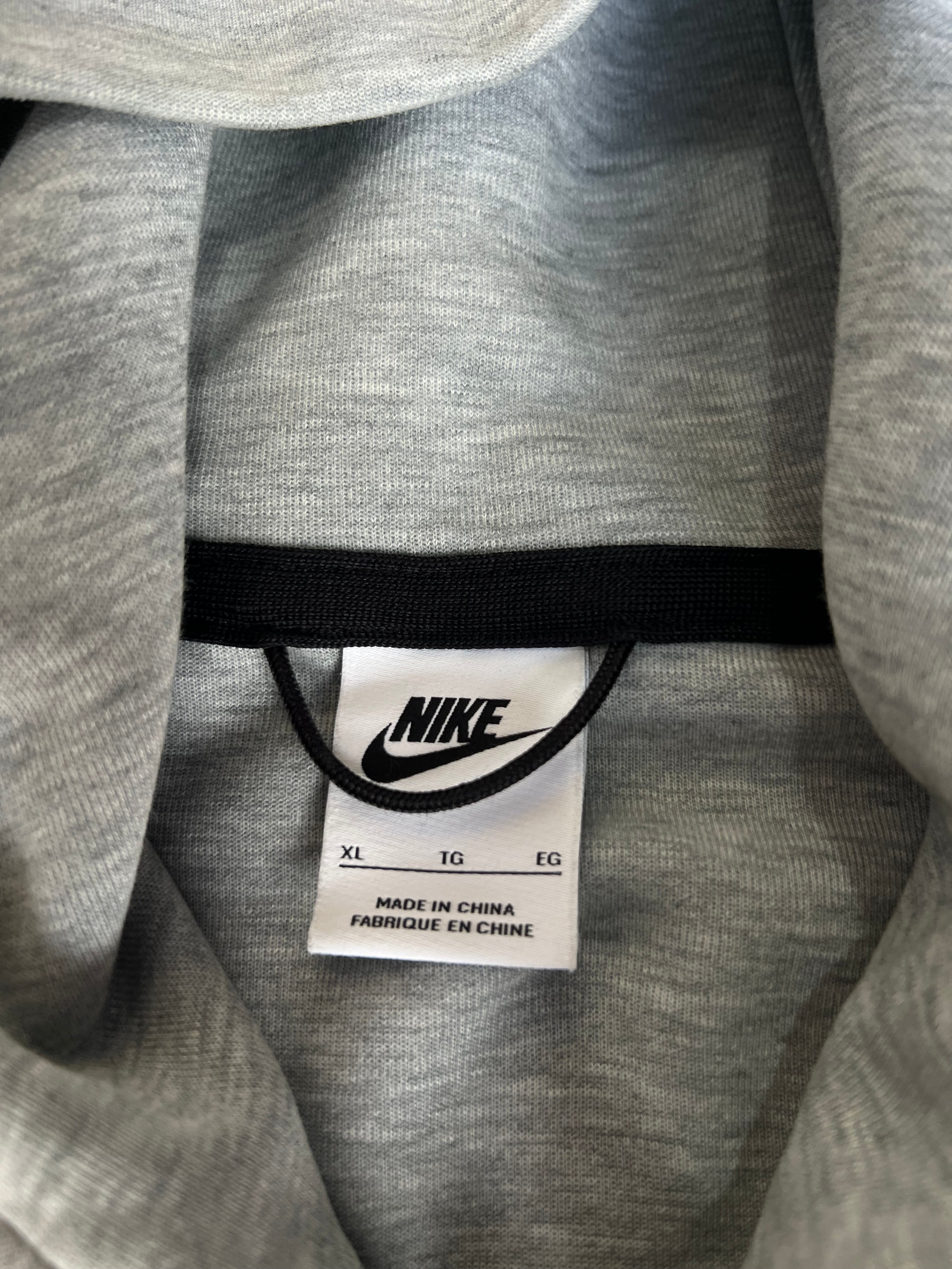 Nike Tech Fleece grey jacket (XL)