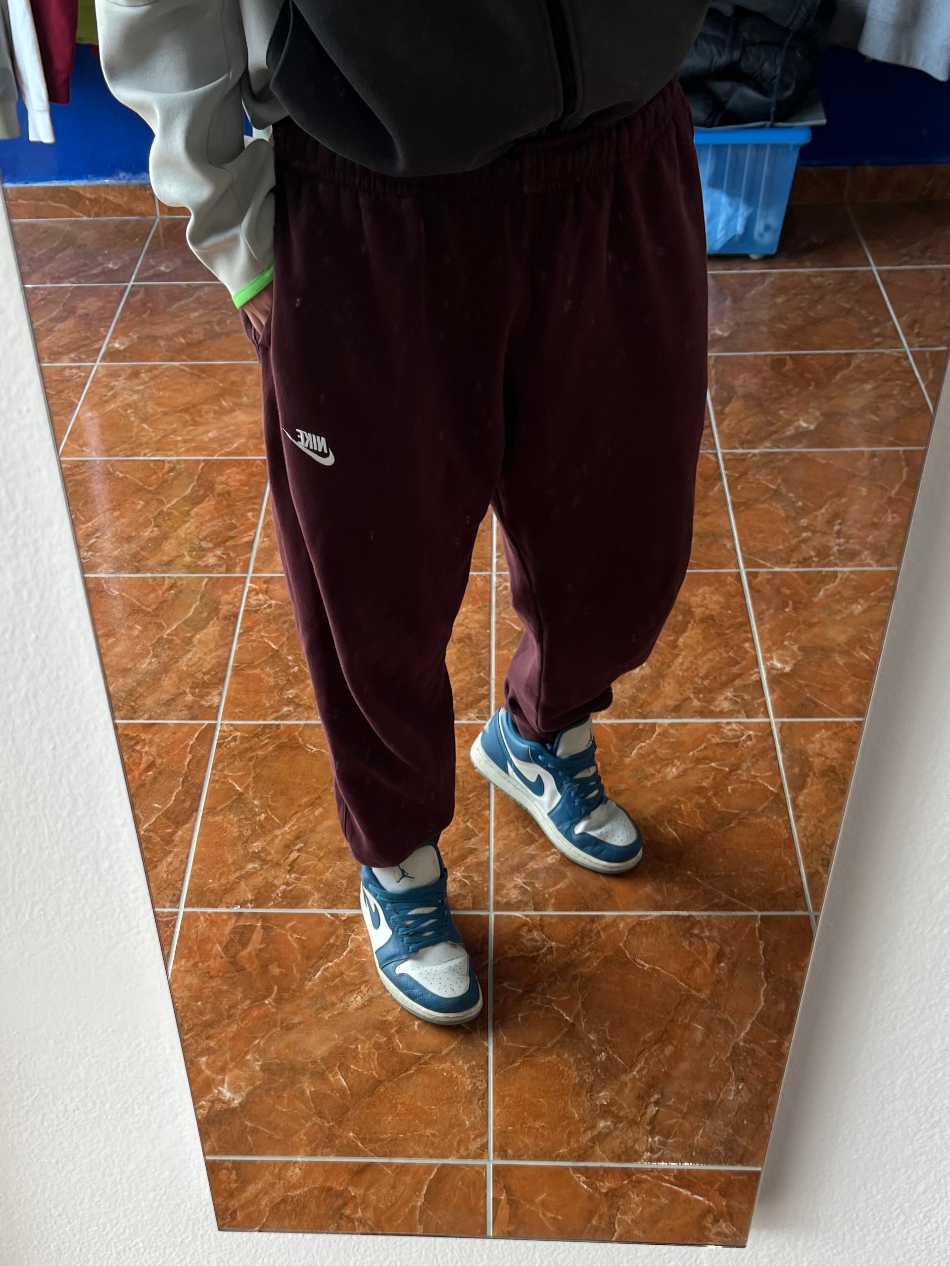 Nike sweatpants (XL)