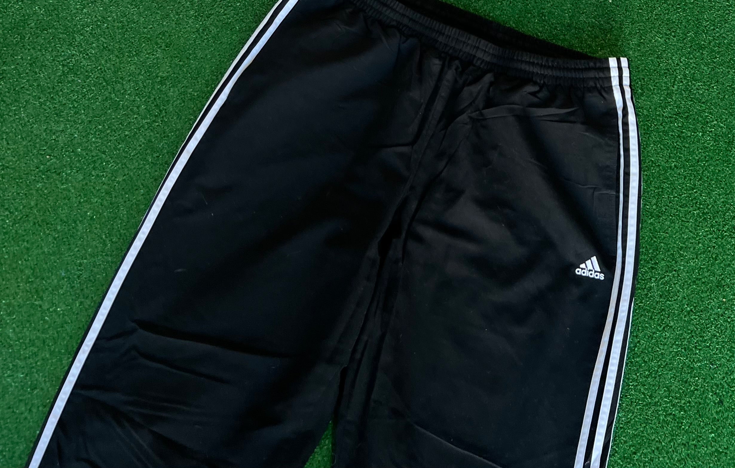 Adidas trackpants (XL)