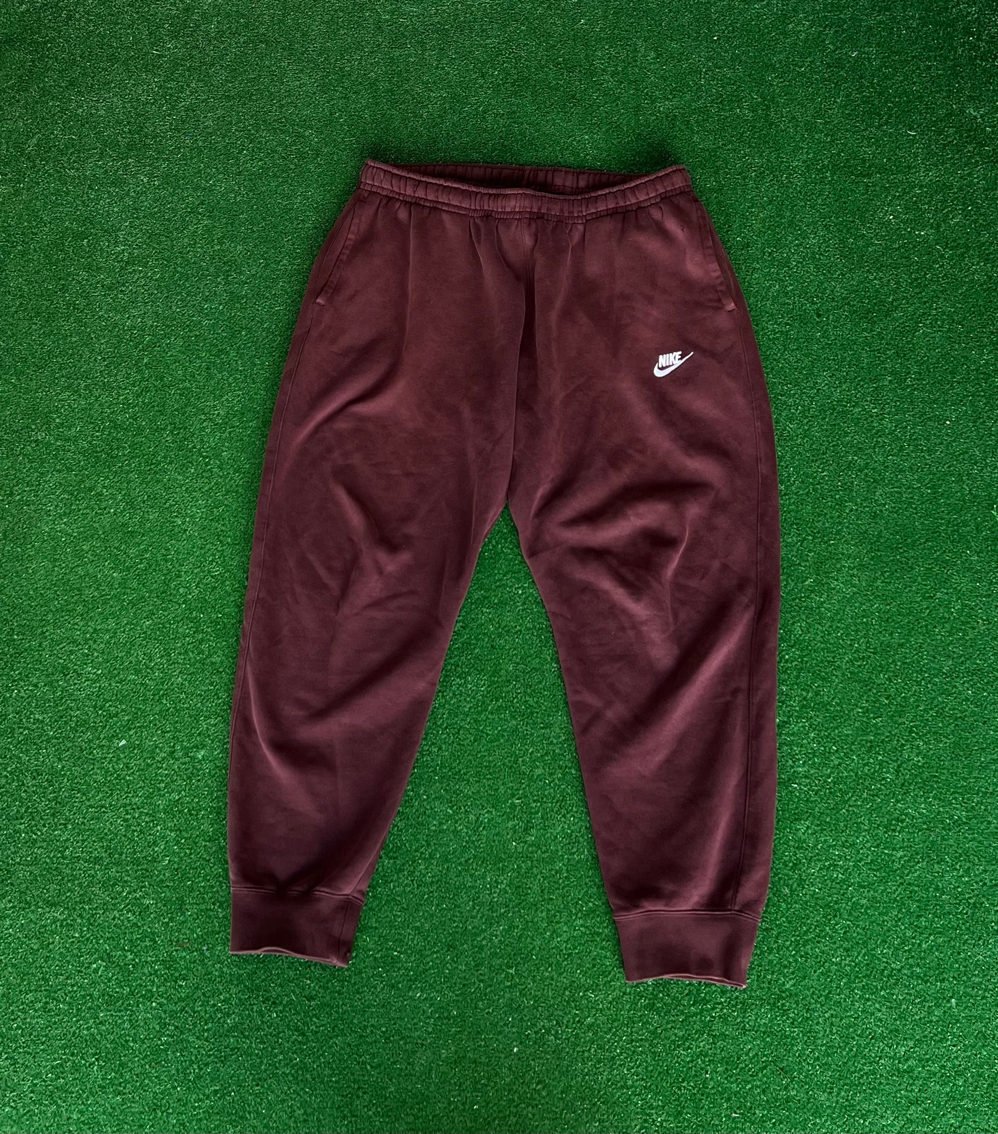 Nike sweatpants (XL)