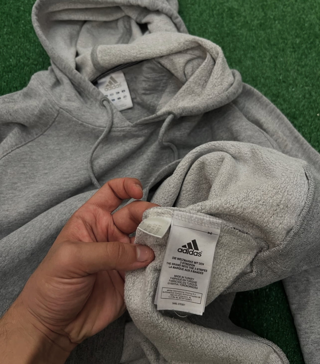 Adidas hoodie (L)