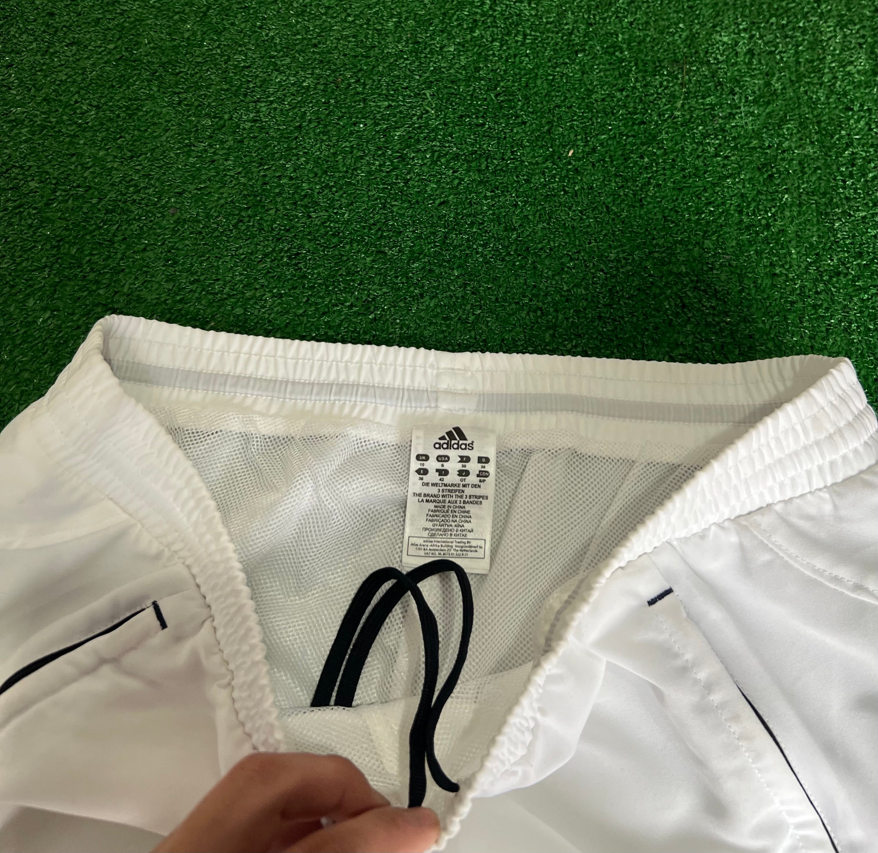 Adidas trackpants (S)