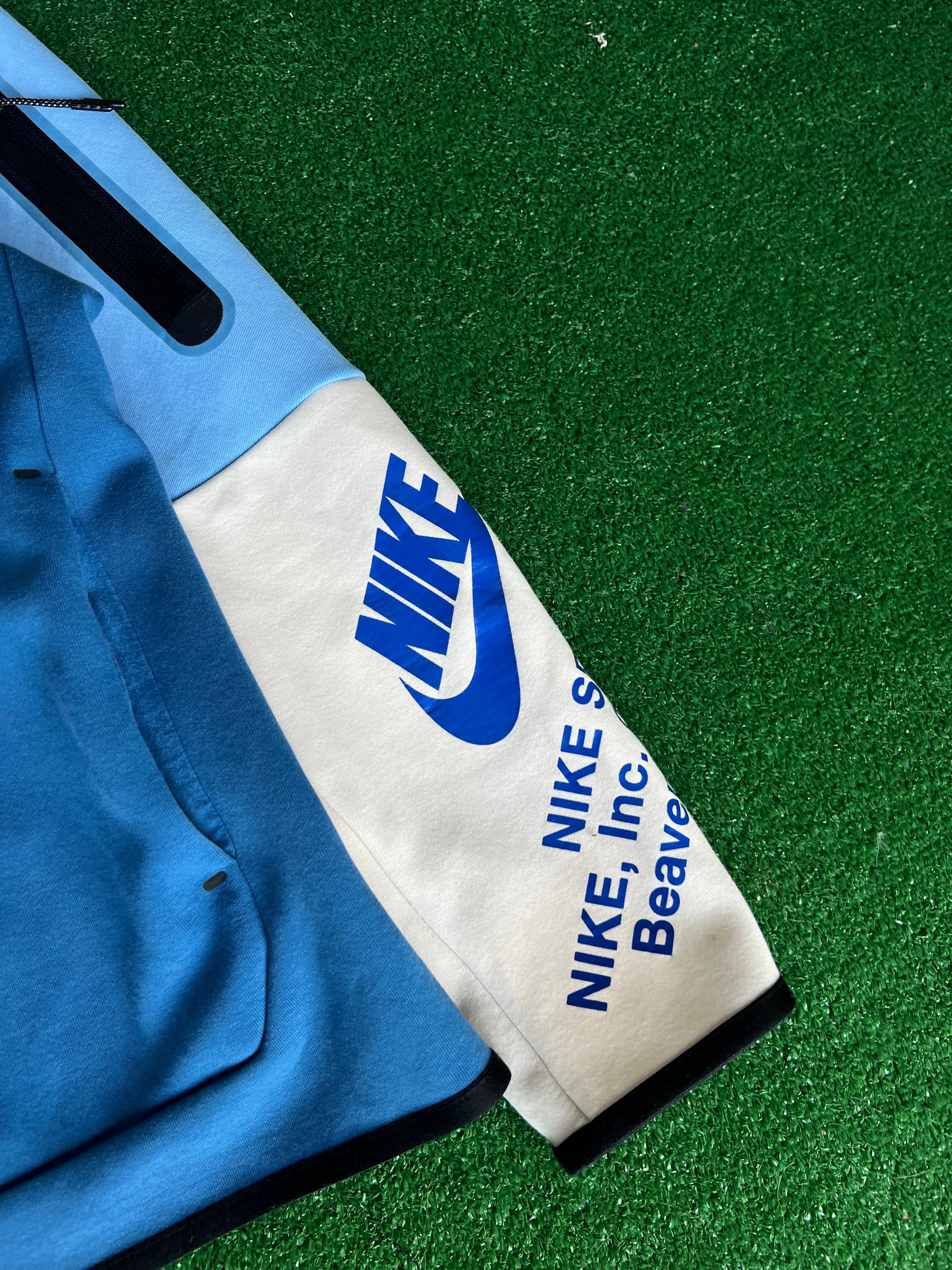 Nike Tech Fleece graphic jacket (XL)