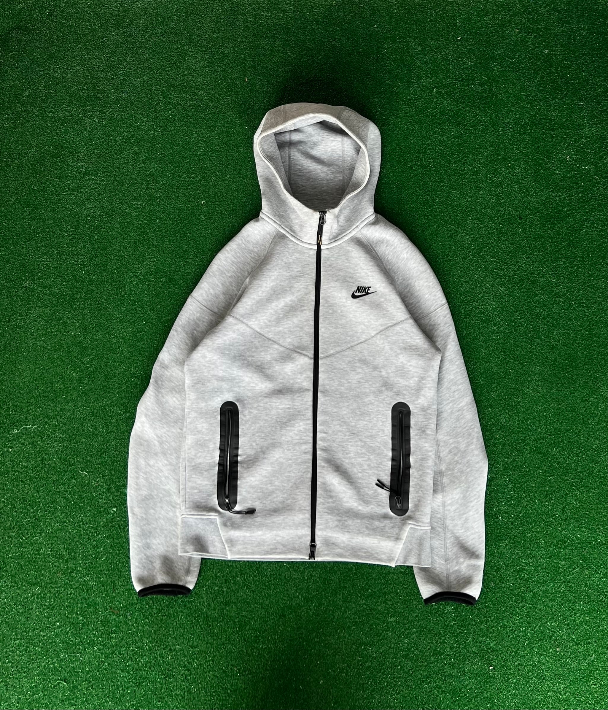 Nike Tech Fleece Jacket (S)