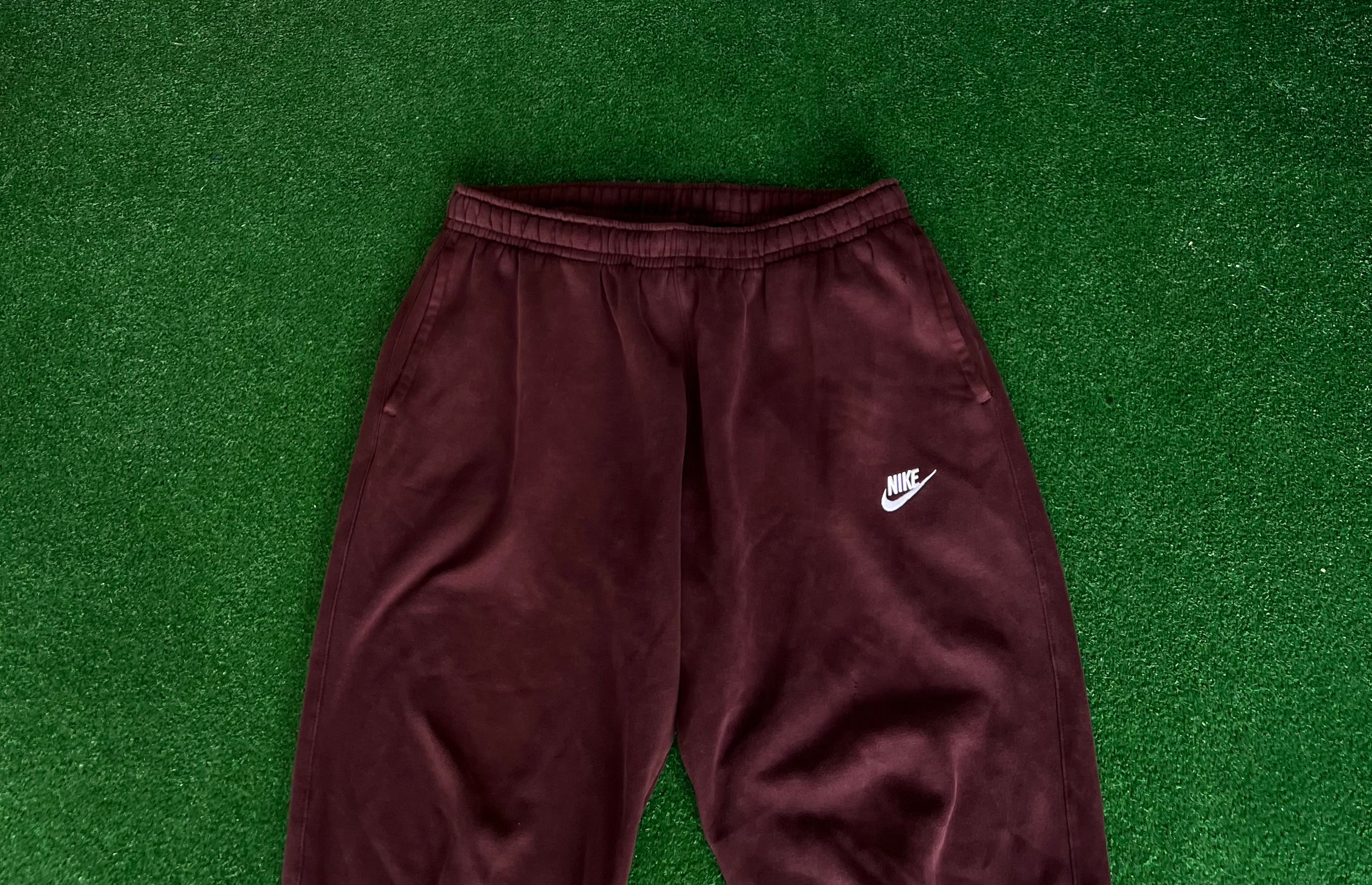 Nike sweatpants (XL)